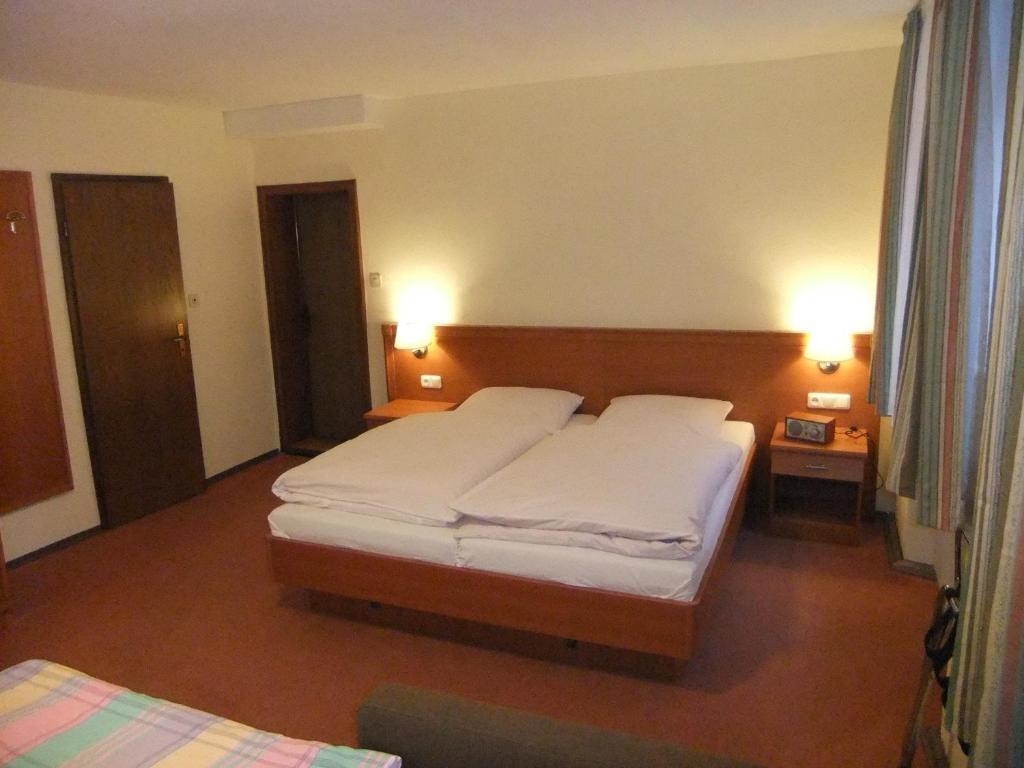 Gasthof Rotes Ross Zell im Fichtelgebirge Quarto foto